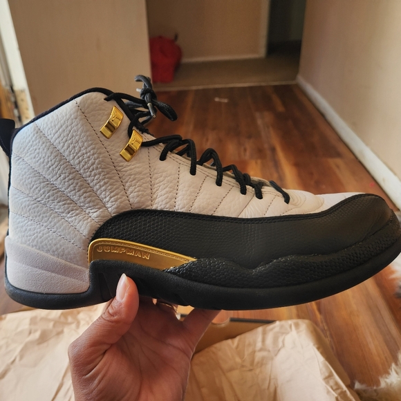 Jordan 12 "royalty" - Picture 2 of 8